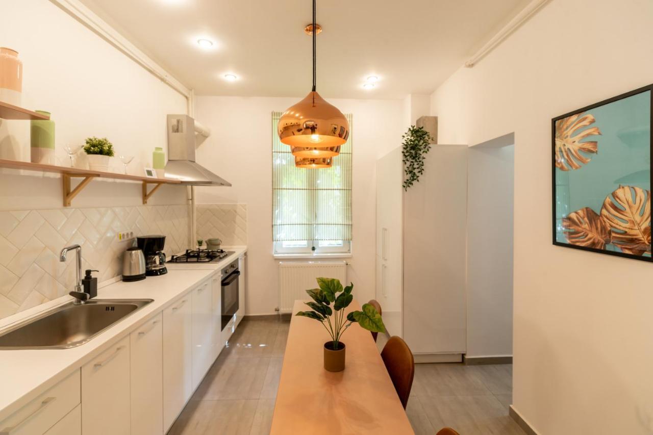 Ideal Stay: Spacious 2Br Apt Near Calea Victoriei Bucarest Extérieur photo