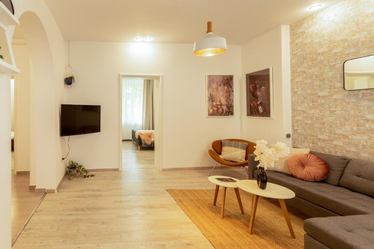Ideal Stay: Spacious 2Br Apt Near Calea Victoriei Bucarest Extérieur photo