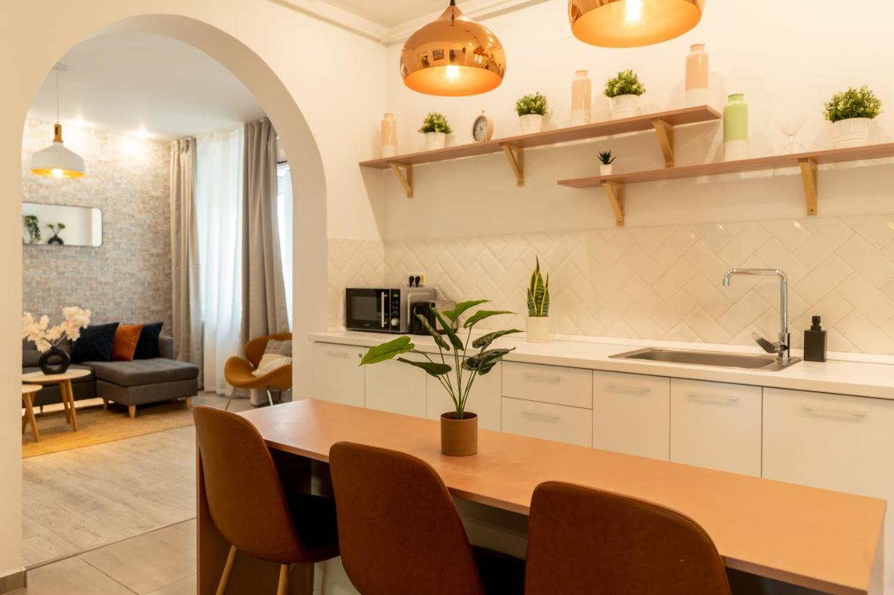 Ideal Stay: Spacious 2Br Apt Near Calea Victoriei Bucarest Extérieur photo